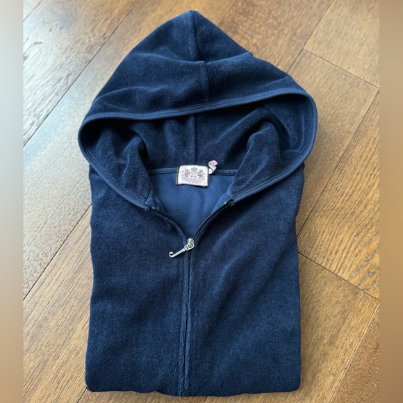 Juicy couture towel terry zip hoodie in navy. Worn only twice, like new!Size XS - Picture 3 of 7